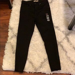 Levi’s Mile High super skinny black jean